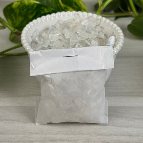 White Moonstone Chips (100g)