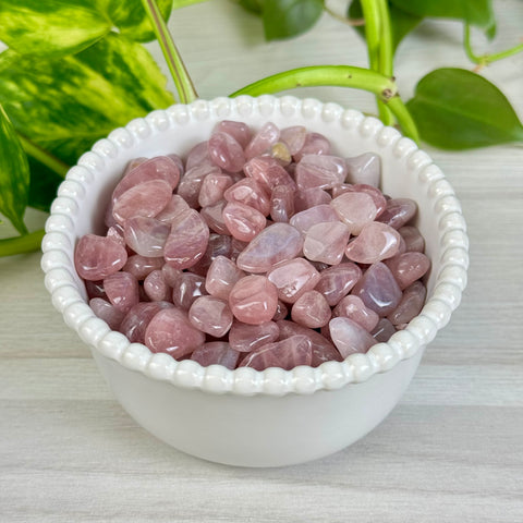 Lavendar Rose Quartz Chips (100g)