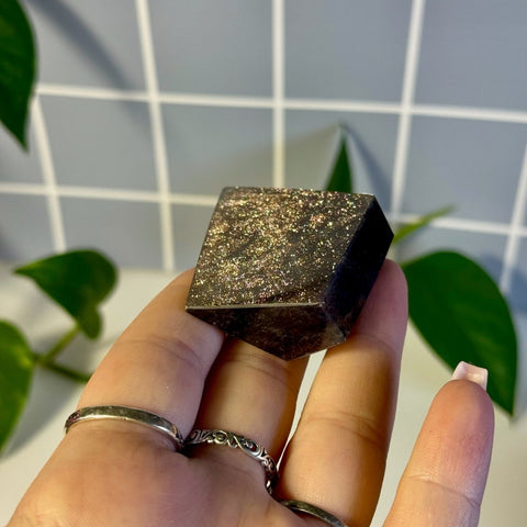 Statement Galaxy Iolite I2 35 - Kenna's Crystals from TikTok