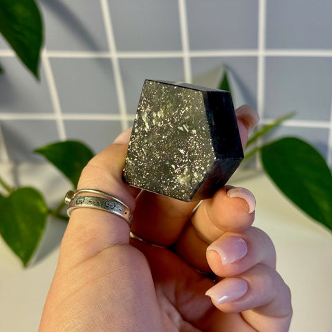 Statement Galaxy Iolite R2 75 - Kenna's Crystals from TikTok