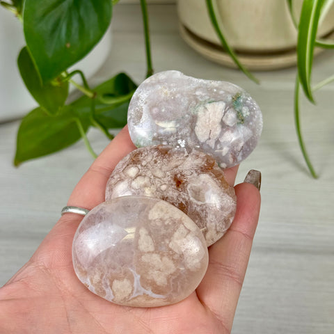Flower Agate Palm Stone