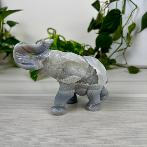 Statement Druzy Agate Elephant - Kendall