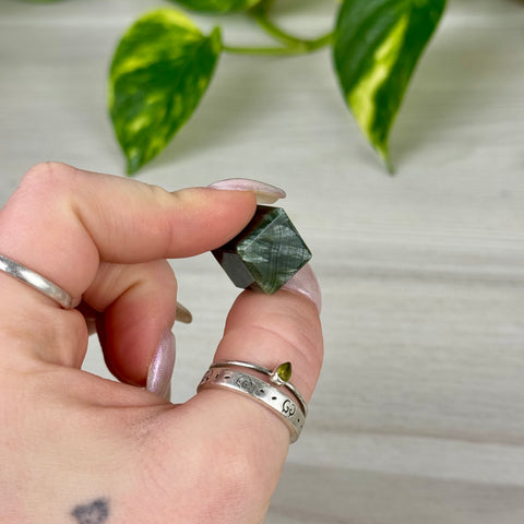 Mini Seraphinite Cube