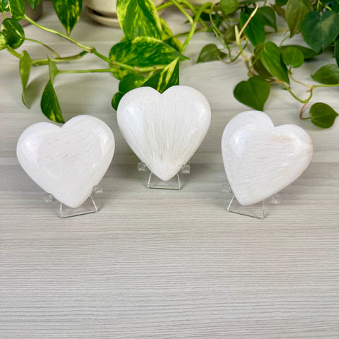 Scolecite Love Heart