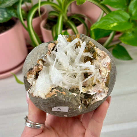 Scolecite Specimen
