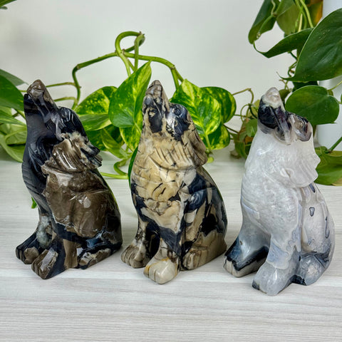 Volcano Agate Wolf (UV Reactive)