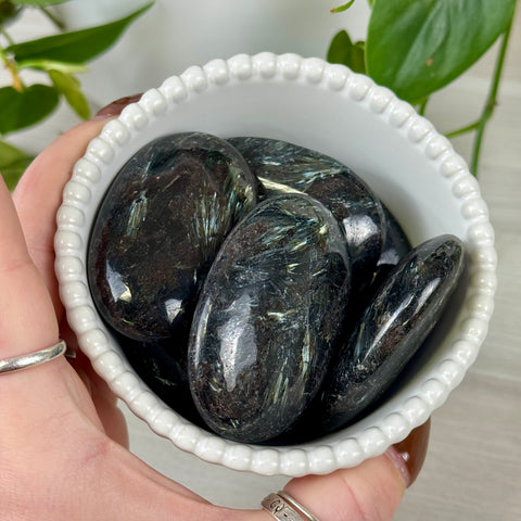 Arfvedsonite Palm Stone