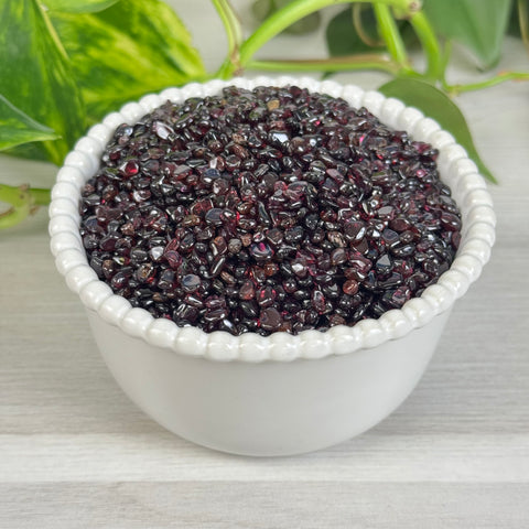Black Cherry Garnet Chips (100g)
