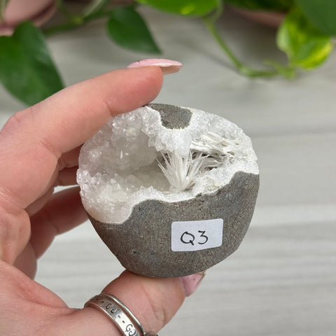 Scolecite Specimen