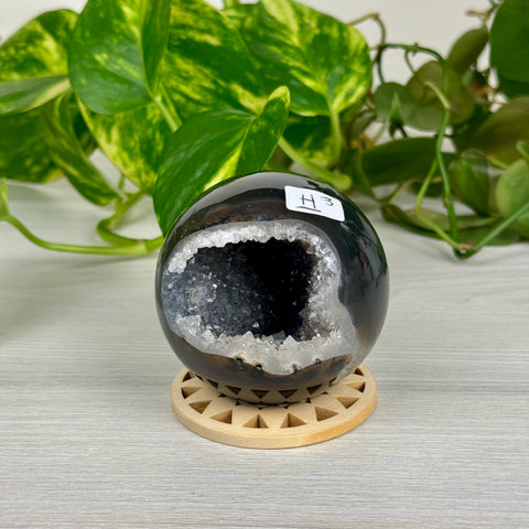 Statement Druzy Sphere (Continued)