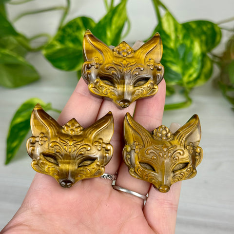 Highly Detailed Tiger's Eye Carving