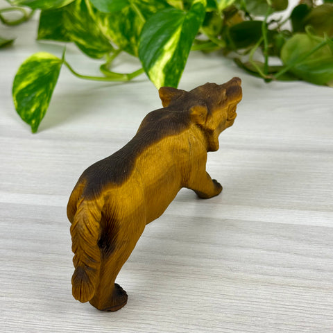 Extremely Detailed Tiger's Eye Carving - Alexander