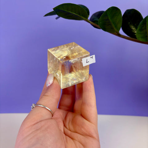 Honey Calcite Jello Cube