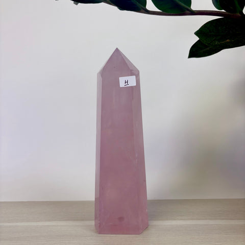 Lilac Rose Quartz Tower