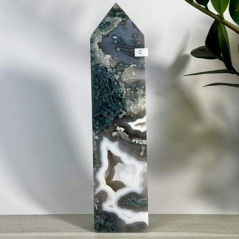 Tall moss agate tower (variant C) with striking green, white, and gray natural patterns.