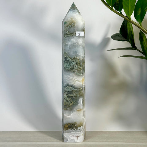 Tall, polished moss agate tower (variant G) with white, grey, and green natural patterns.