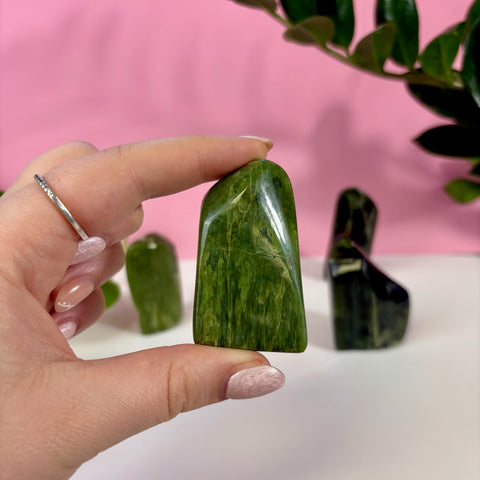 Tremolite Free Form