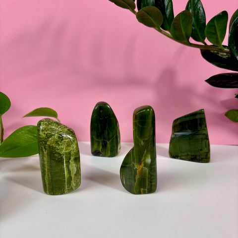 Tremolite Free Form